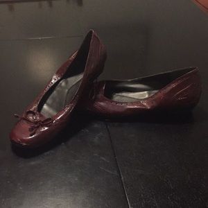 Red Naturalizer flats